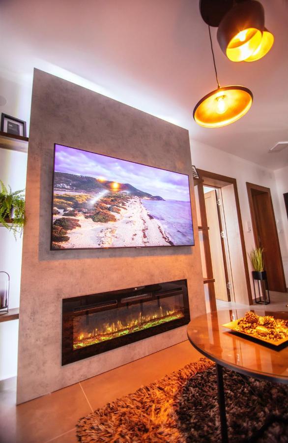 Royal Luxury Apartment Vrsac Buitenkant foto