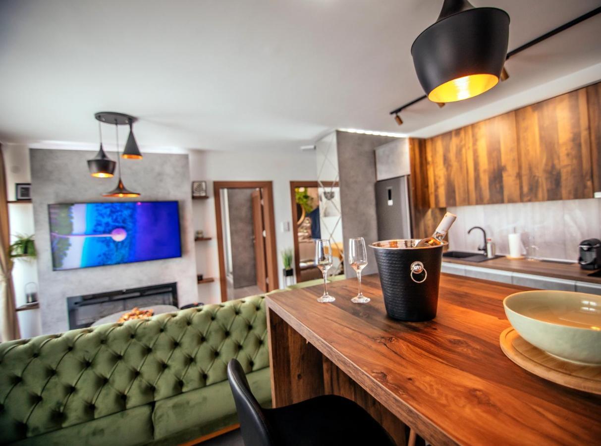 Royal Luxury Apartment Vrsac Buitenkant foto