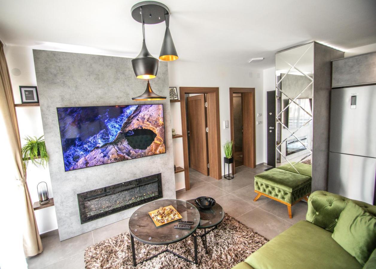Royal Luxury Apartment Vrsac Buitenkant foto