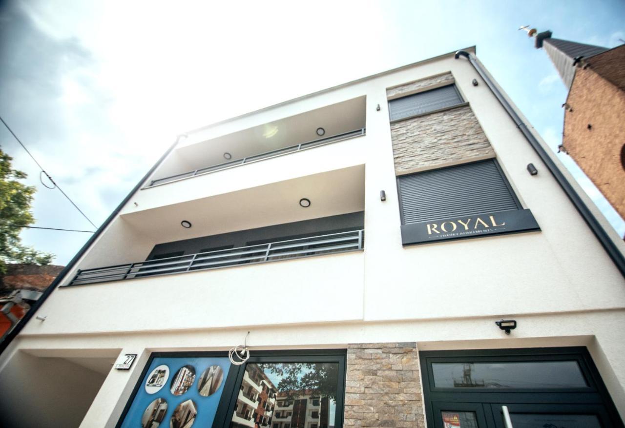 Royal Luxury Apartment Vrsac Buitenkant foto