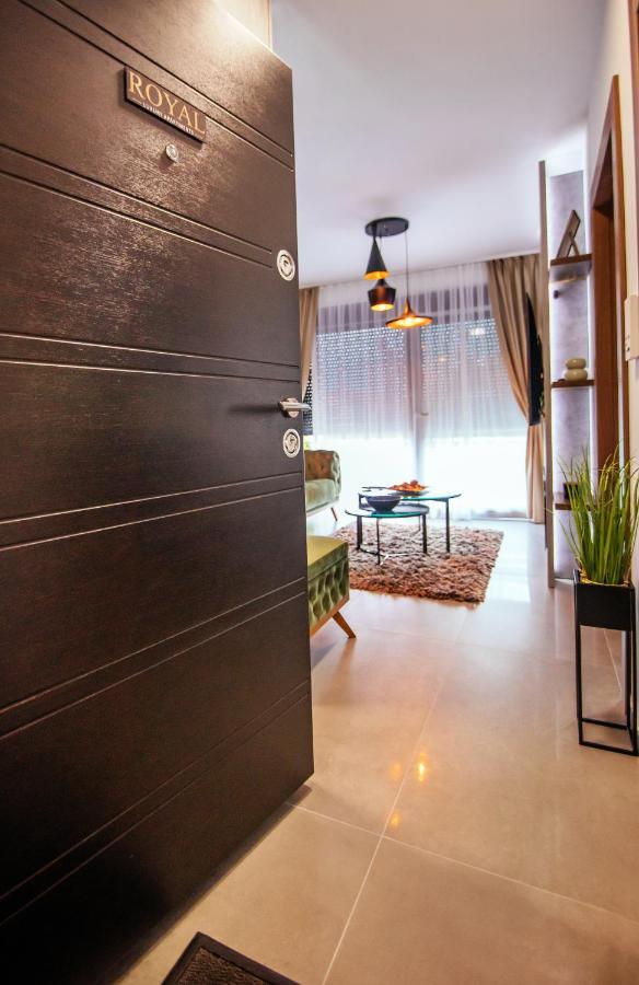 Royal Luxury Apartment Vrsac Buitenkant foto